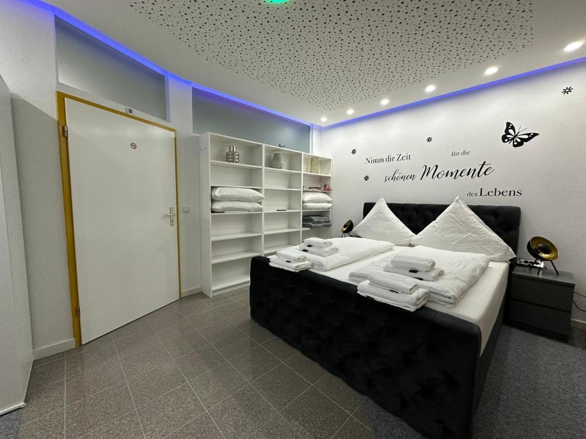 Modern Apartments Neuburg U - Top - 2 Zimmer, Komfort, Zentrum, Wi-Fi, Smart Tv, Stellplatz, Kueche Нойбург ан дер Донау Екстериор снимка